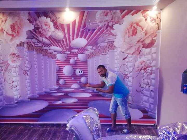 حسن شمروخ  لتركيب ورق حائط و مصمم ديكورات