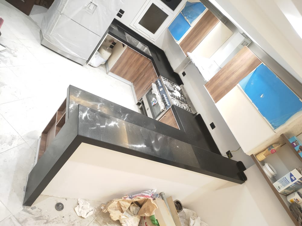 الفنان للرخام